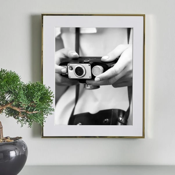 Dunelm Skinny Gold Edge Frame 8" X 10" (20cm X 25cm) 3 Dunelm Skinny Gold Edge Frame 8" X 10" (20cm X 25cm)