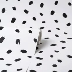 Dunelm Spot Monochrome Wallpaper -Cool Decoration 30723980 alt03