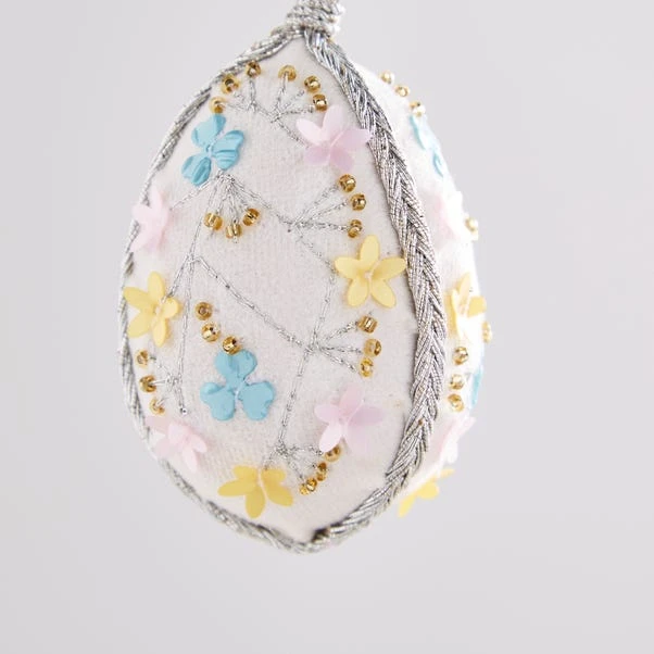 Dunelm White Embroidered Hanging Egg Decoration 4 Dunelm White Embroidered Hanging Egg Decoration - Image 2