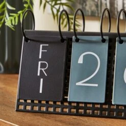 Dunelm Smart Industrial Calendar Block -Cool Decoration 30796403 alt01